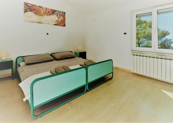 Ferienhaus Nina With Private Pool Near Poreč