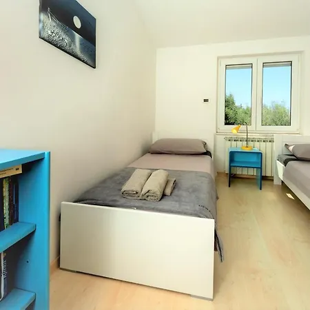 בית נופש Nina With Private Pool Near *