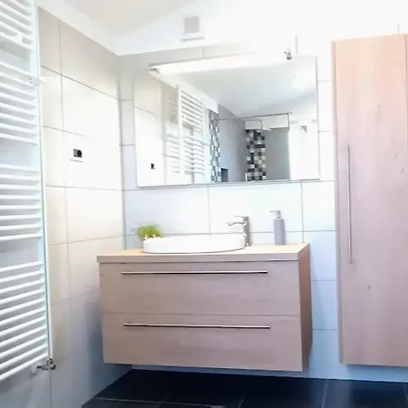 בית נופש Nina With Private Pool Near *