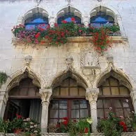 Nina With Private Pool Near *