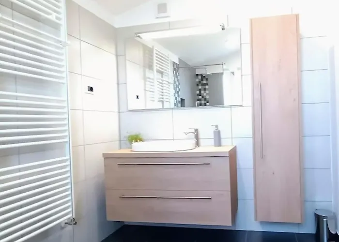 בית נופש Nina With Private Pool Near *