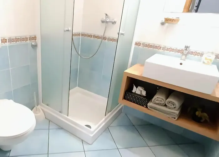 בית נופש Nina With Private Pool Near *