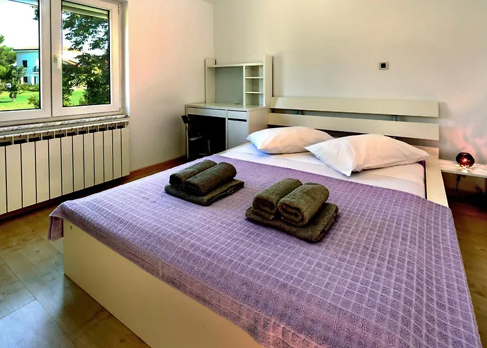 Ferienhaus Nina With Private Pool Near Poreč