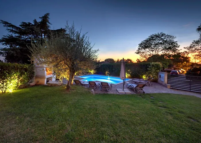 Nina With Private Pool Near Nyaraló *