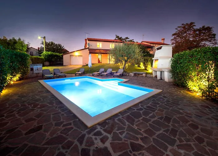 Nyaraló Nina With Private Pool Near *