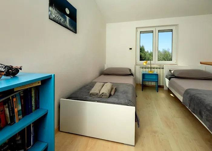 Nina With Private Pool Near