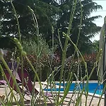 Nina With Private Pool Near Σπίτι διακοπών *